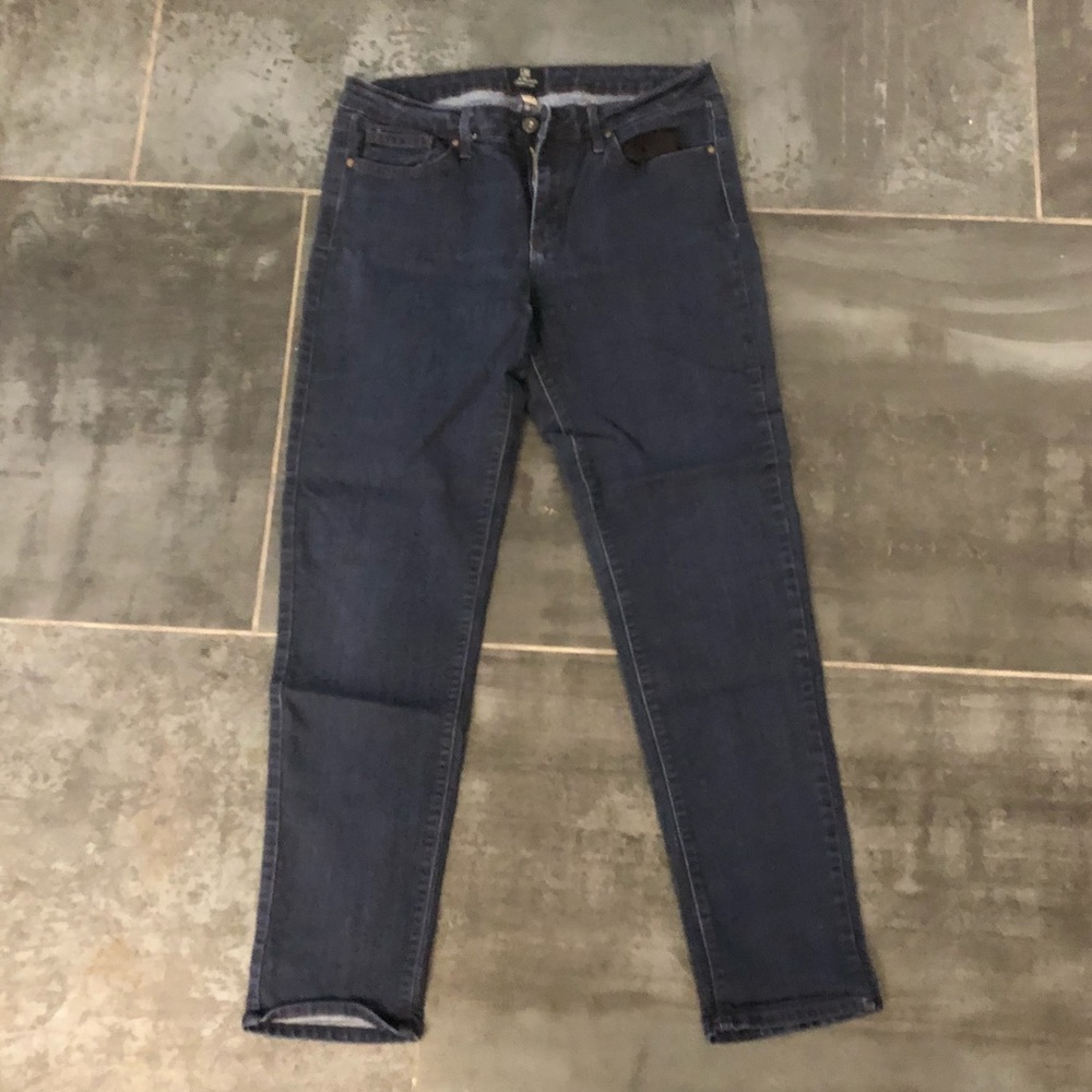Just Black. Size 30. Skinny.